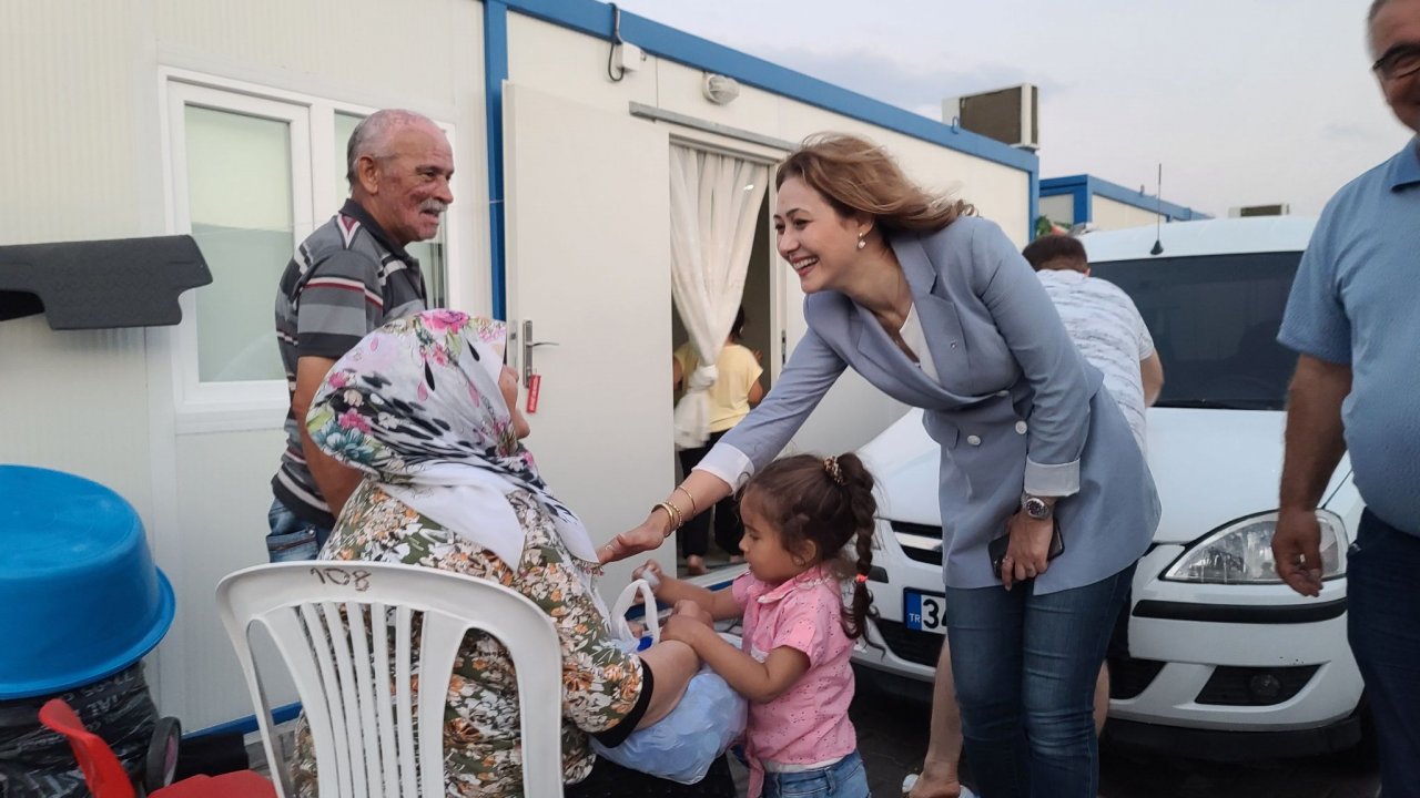 Milletvekili Dora Kahramanmaraş’ta konteyner kenti gezdi ‘Klima şart’ dedi