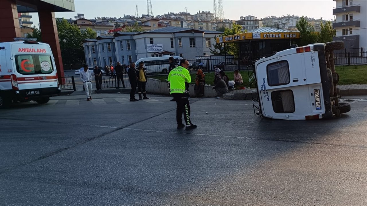 Kahramanmaraş'ta tarım işçilerini taşıyan minibüs devrildi! 9 yaralı