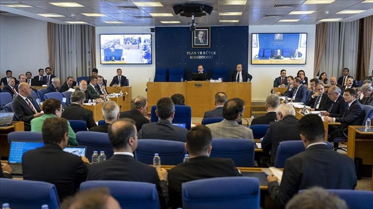 Emekli aylıklarına yüzde 25 zam!