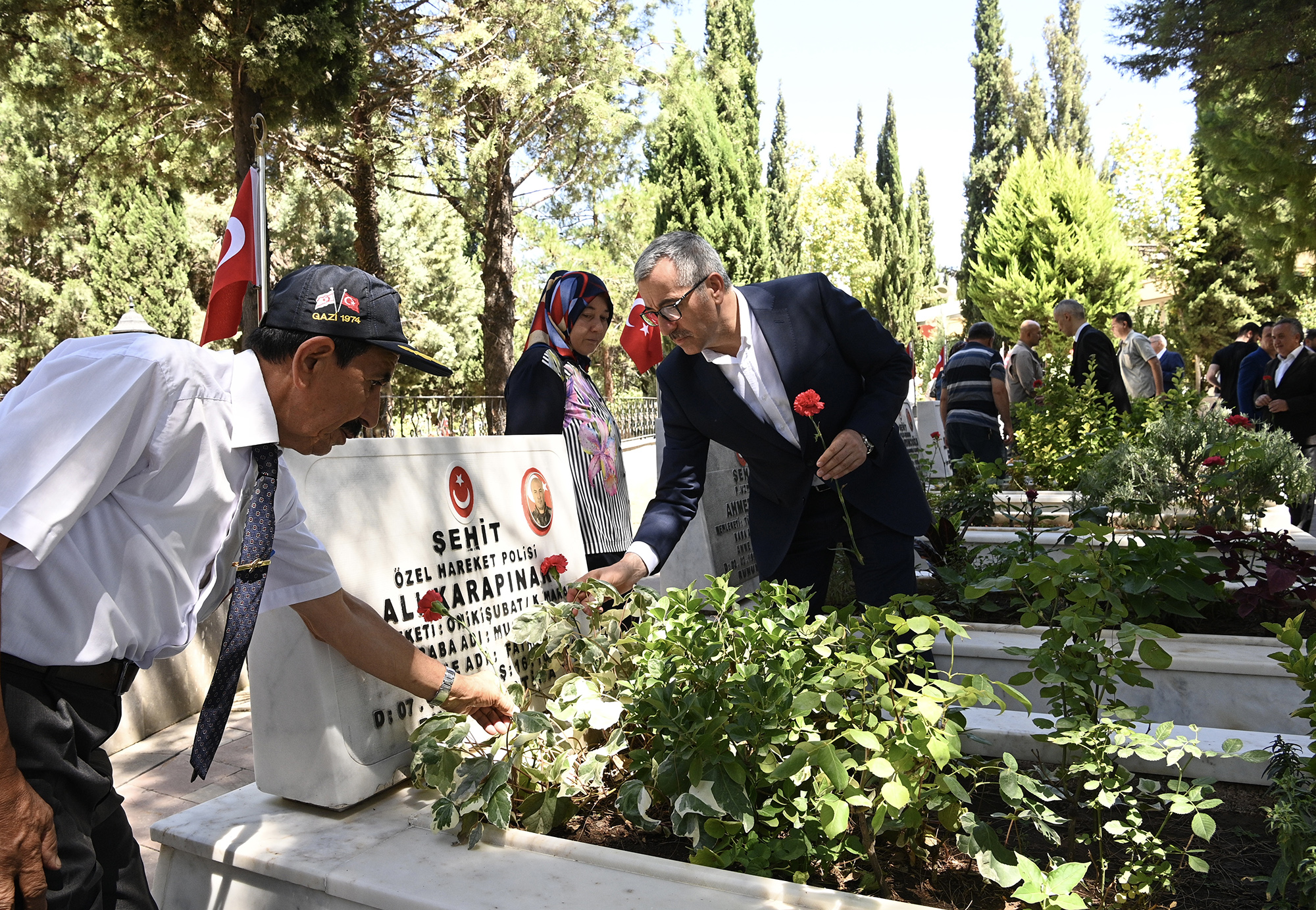 Kahramanmaraş’ta Şehitler Kabirleri Başında Dualarla anıldı!