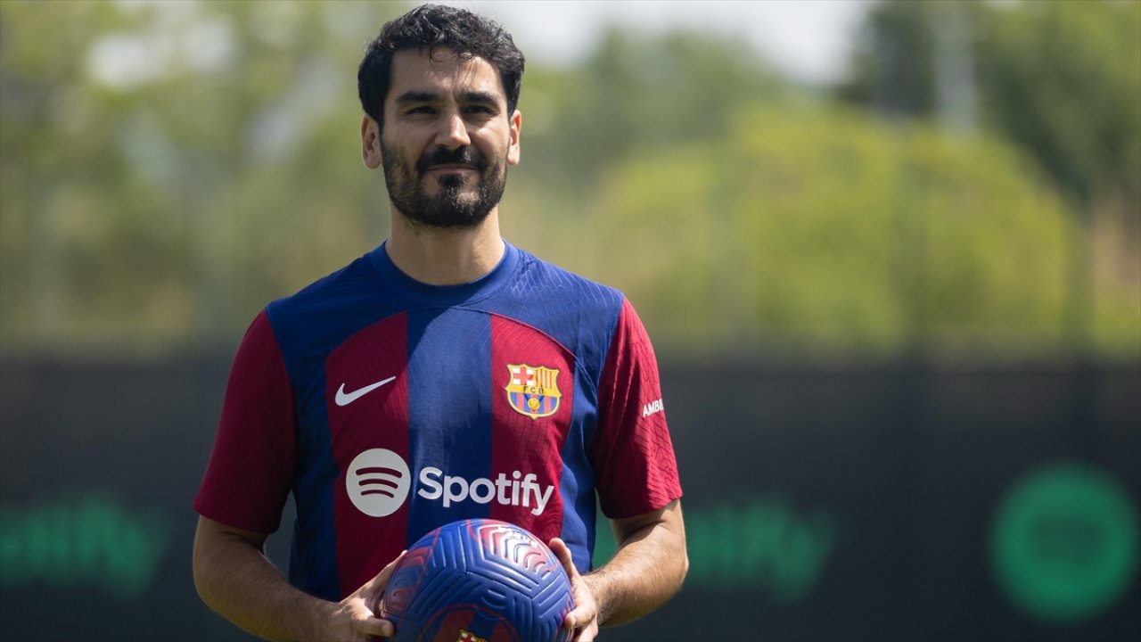 Barcelona yeni transferi İlkay Gündoğan'ı tanıttı!