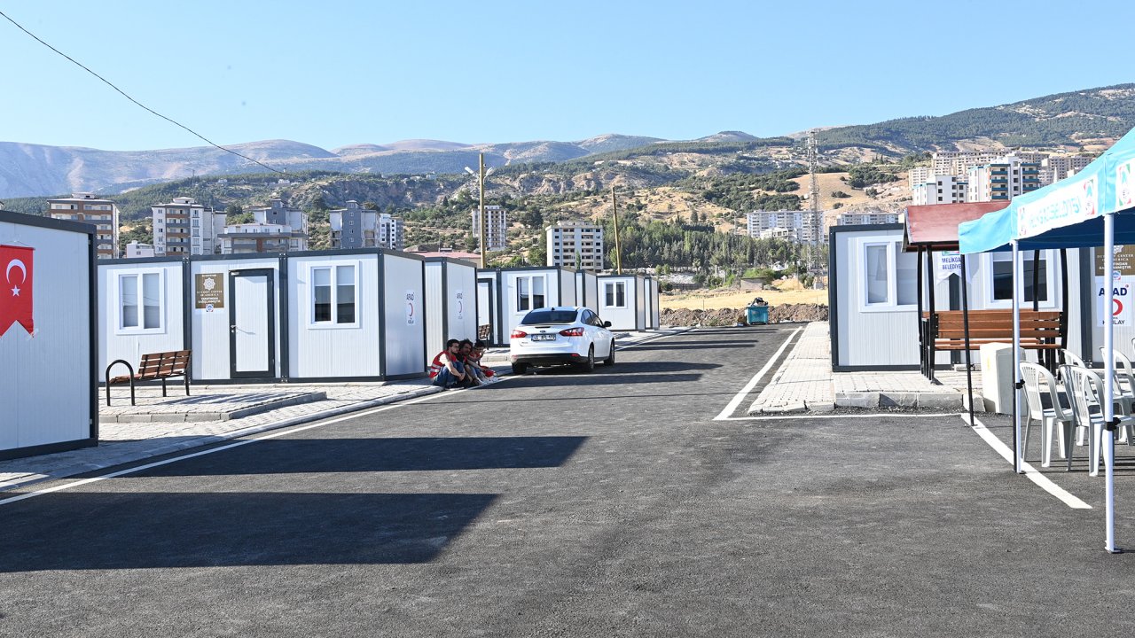 Başkan Güngör, "Kahramanmaraş'ta Kalıcı Konutların 1 Yıl İçerisinde Teslimi Yapılacak"