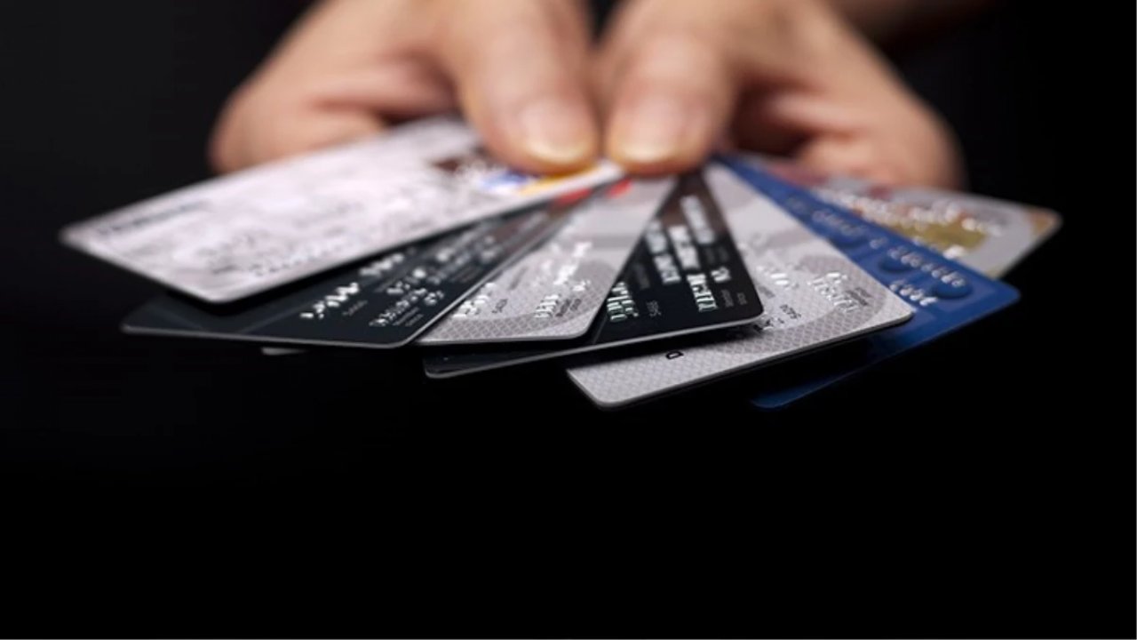 Taksitli Kredi kartı harcamasına sınırlama geldi!
