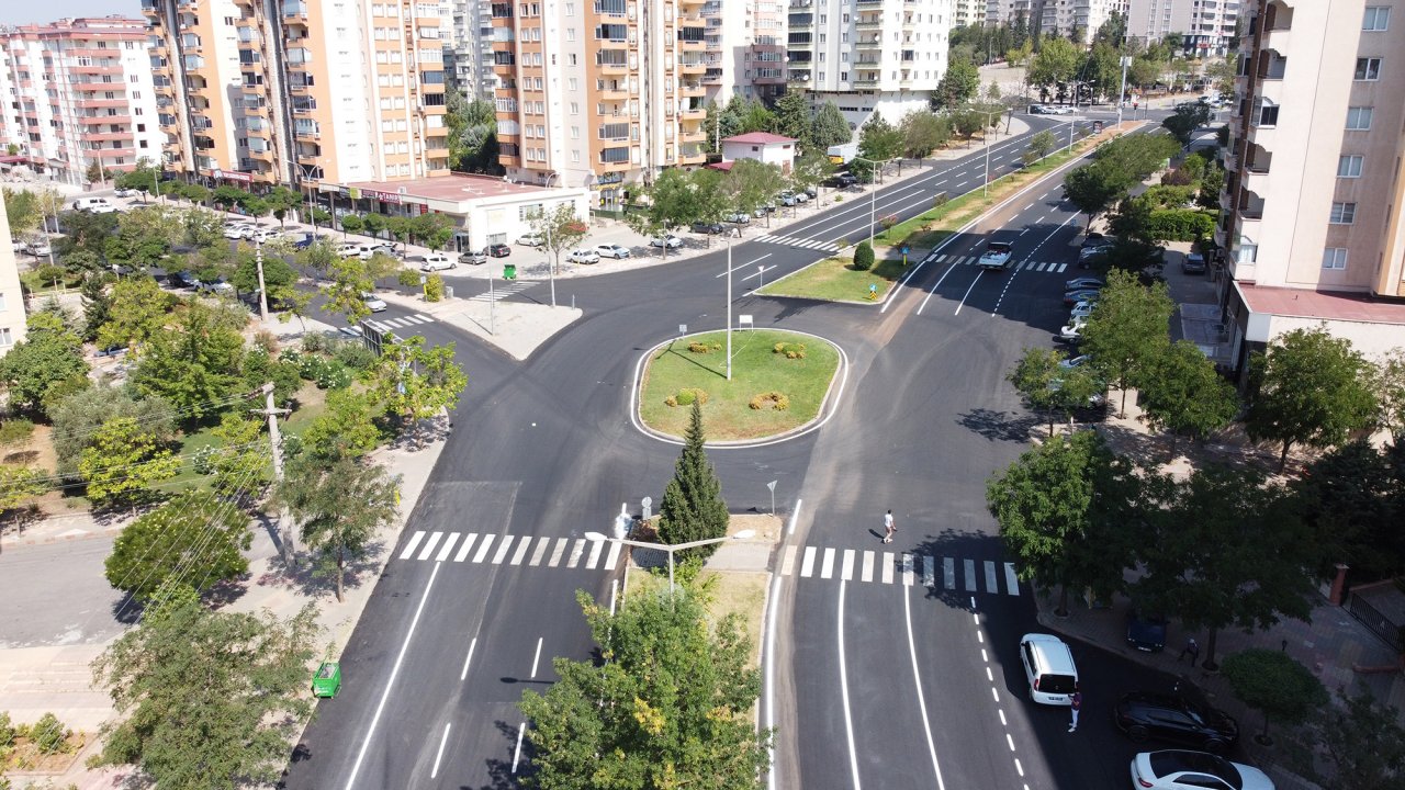 Kahramanmaraş’ta Bir Cadde Daha Yenilendi!