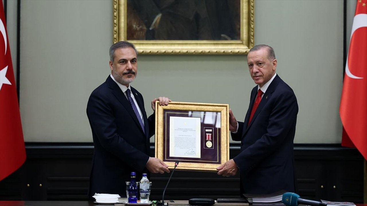 Cumhurbaşkanı Erdoğan'dan Fidan'a Üstün Hizmet Madalyası