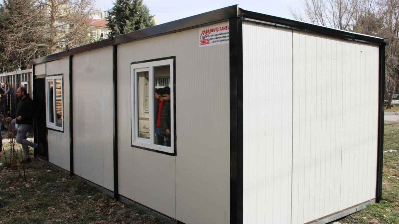 Kahramanmaraş’ta konteynırlar öğretmenleri bekliyor!