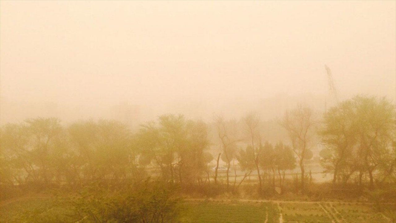 Kum fırtınası 488 kişiyi hastanelik etti