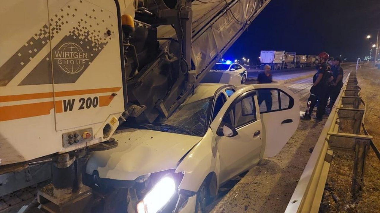 Kahramanmaraş’ta araç asfalt makinesine çarptı! Bir kişi hayatını kaybetti, 3'ü ağır 5 yaralı!