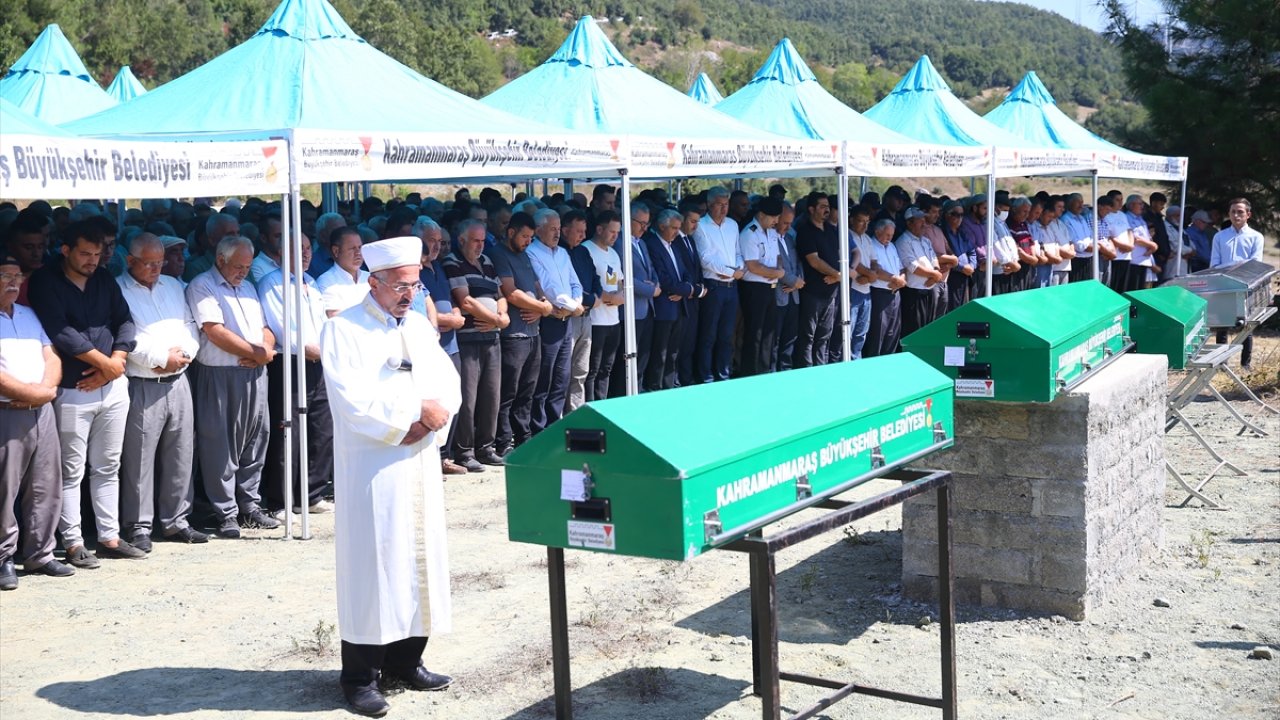 Kahramanmaraş’ta tabutlar yan yana dizildi! 4 kişi daha toprağa verildi!