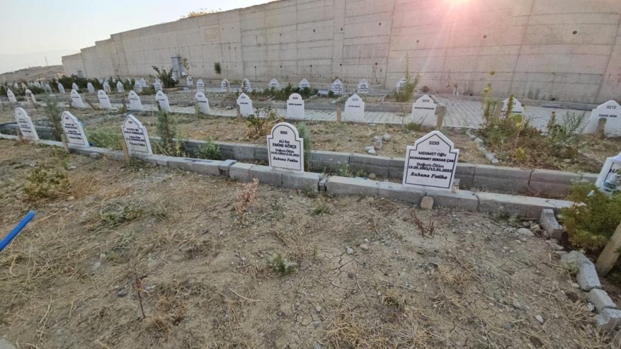 Kahramanmaraş’ta mezarlık kaderine terk edildi!