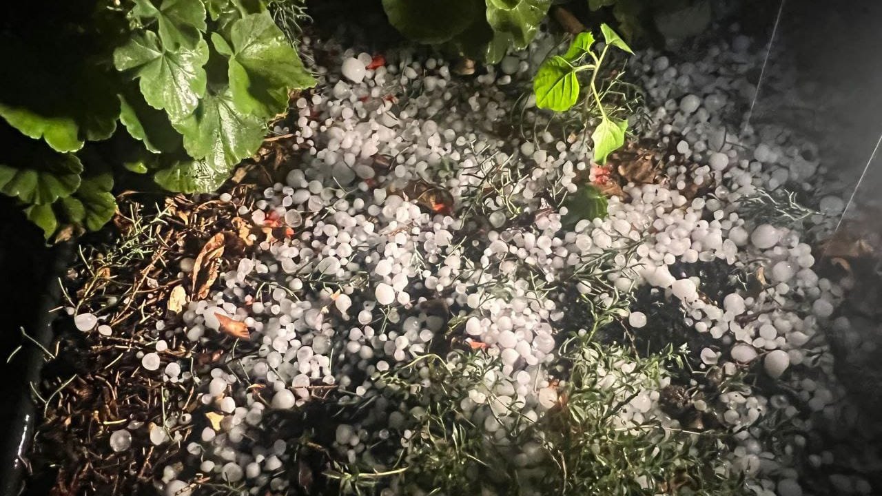 Kahramanmaraş’ta ceviz büyüklüğündeki dolu ve sağanak korkuttu!