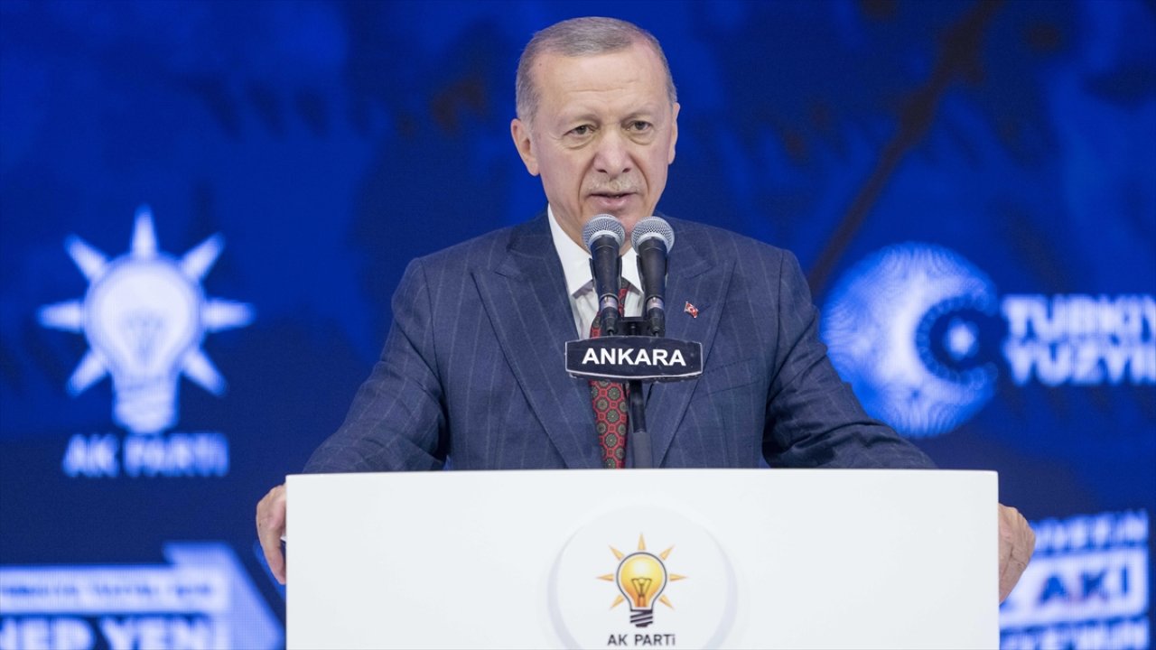 Cumhurbaşkanı Erdoğan, Genel Başkanlığa yeniden seçildi!