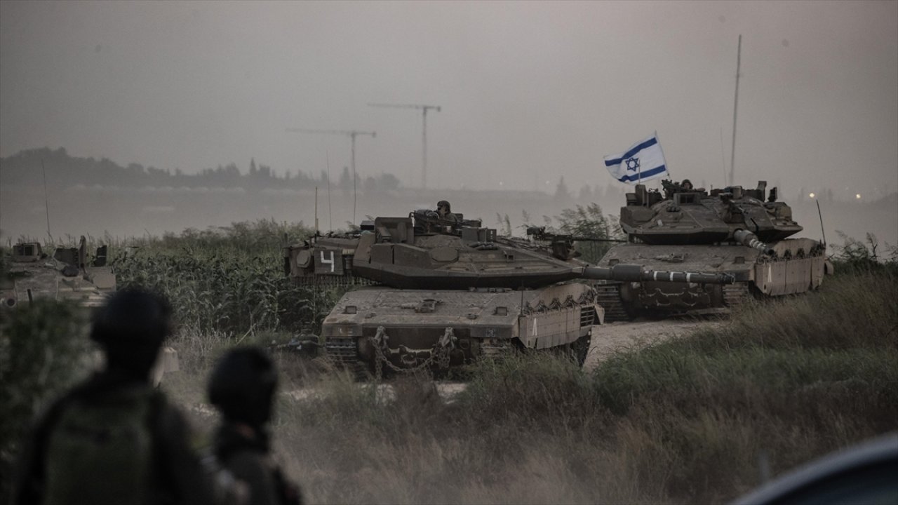 İsrail  Gazze'ye karadan giriş yapmaya hazırlanıyor