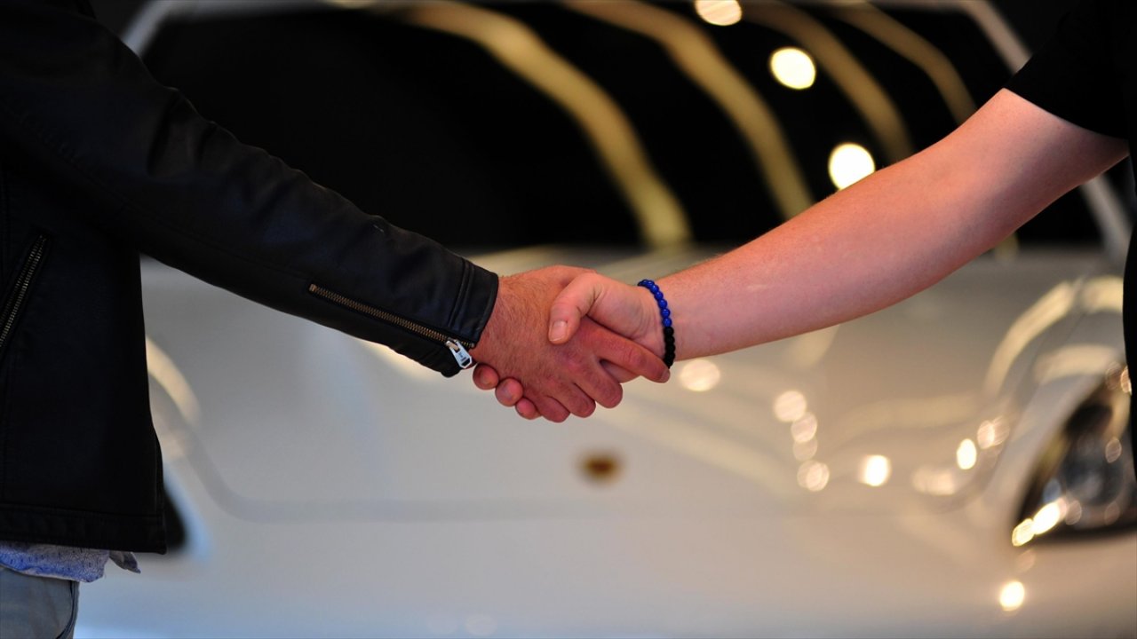 Oto pazarında fiyatlar yüzde 2,6 geriledi