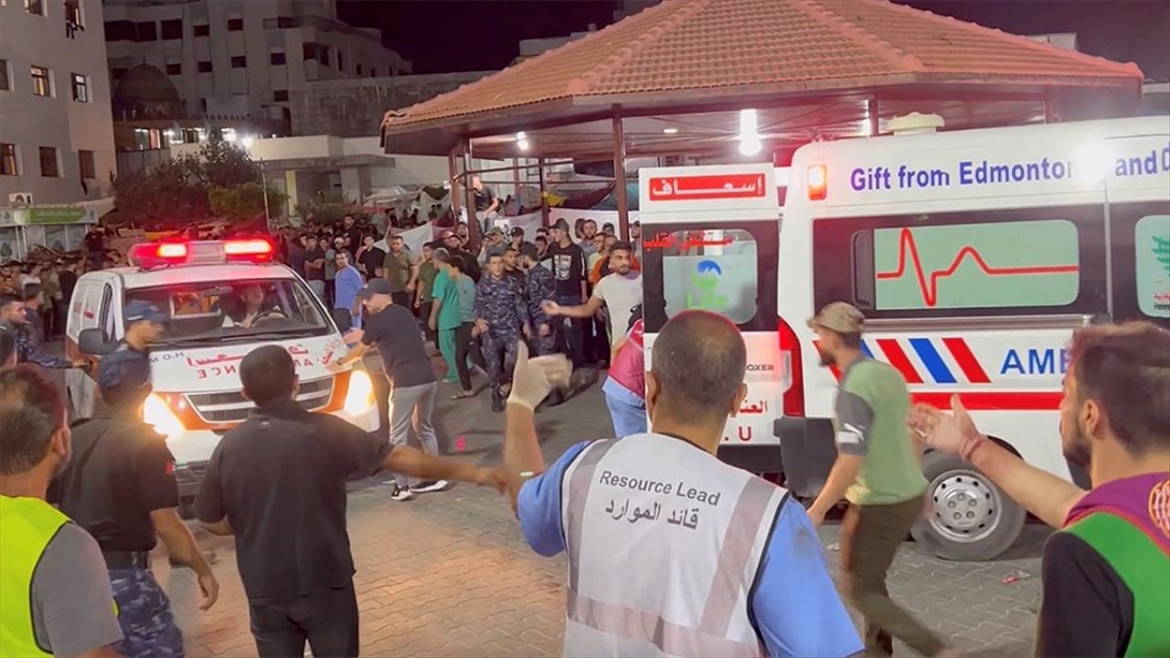 İsrail'in Gazze'de Hastane bombalaması sonucu 500 kişi öldü