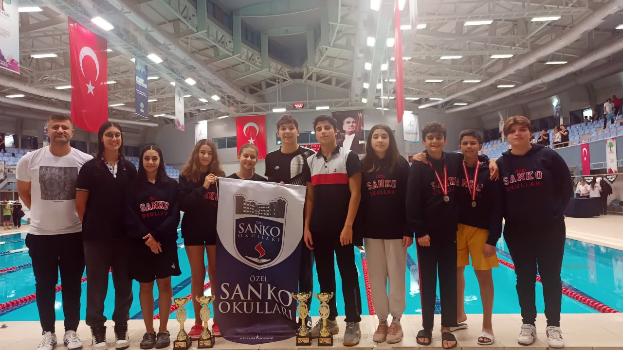 SANKO Okullarından yüzme başarısı!