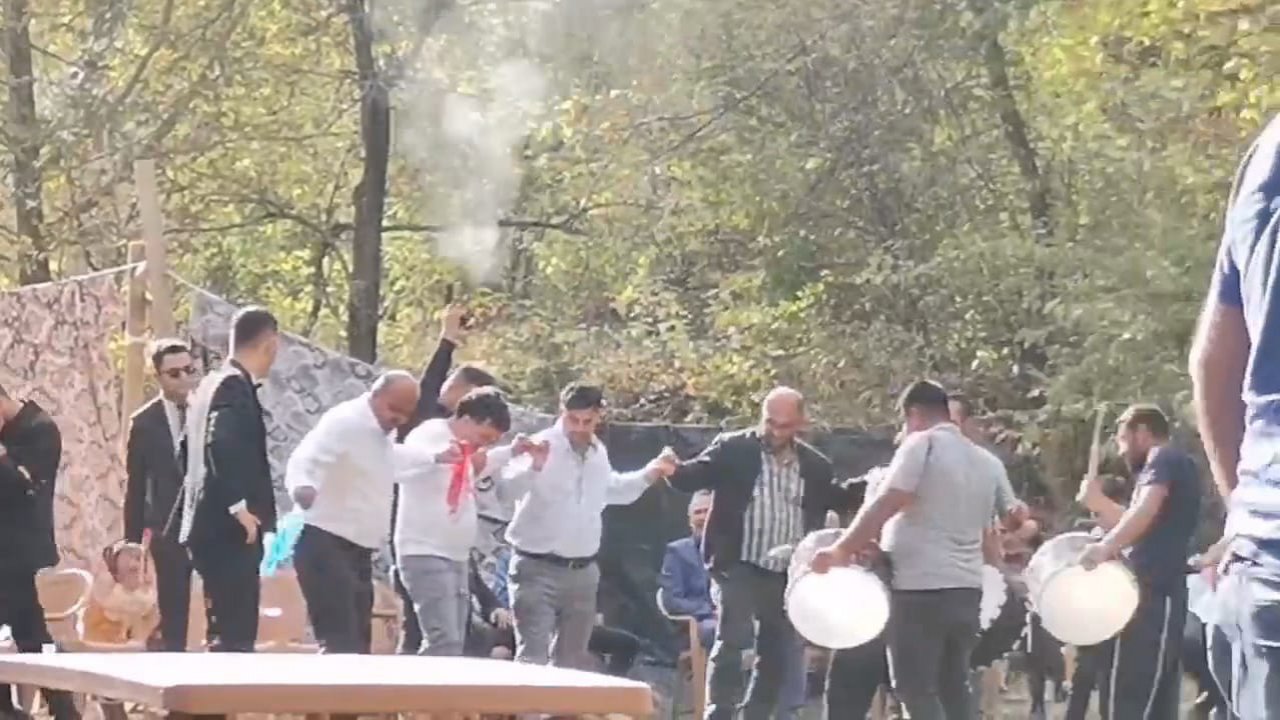 Kahramanmaraş’taki düğünde silahlarına davrandılar!