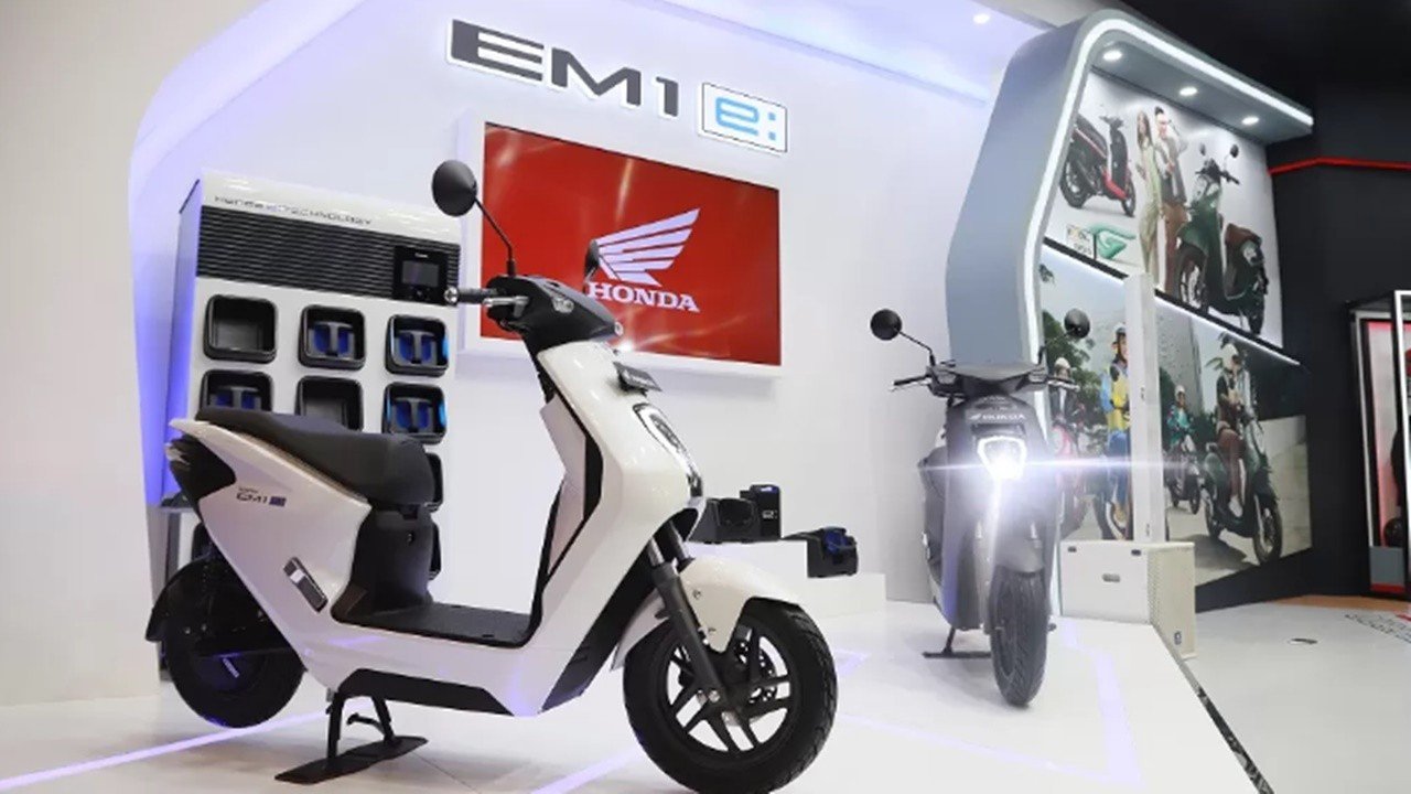 Honda'nın ilk iki tekerlekli elektrikli aracı "EM1 e:" Türkiye'de