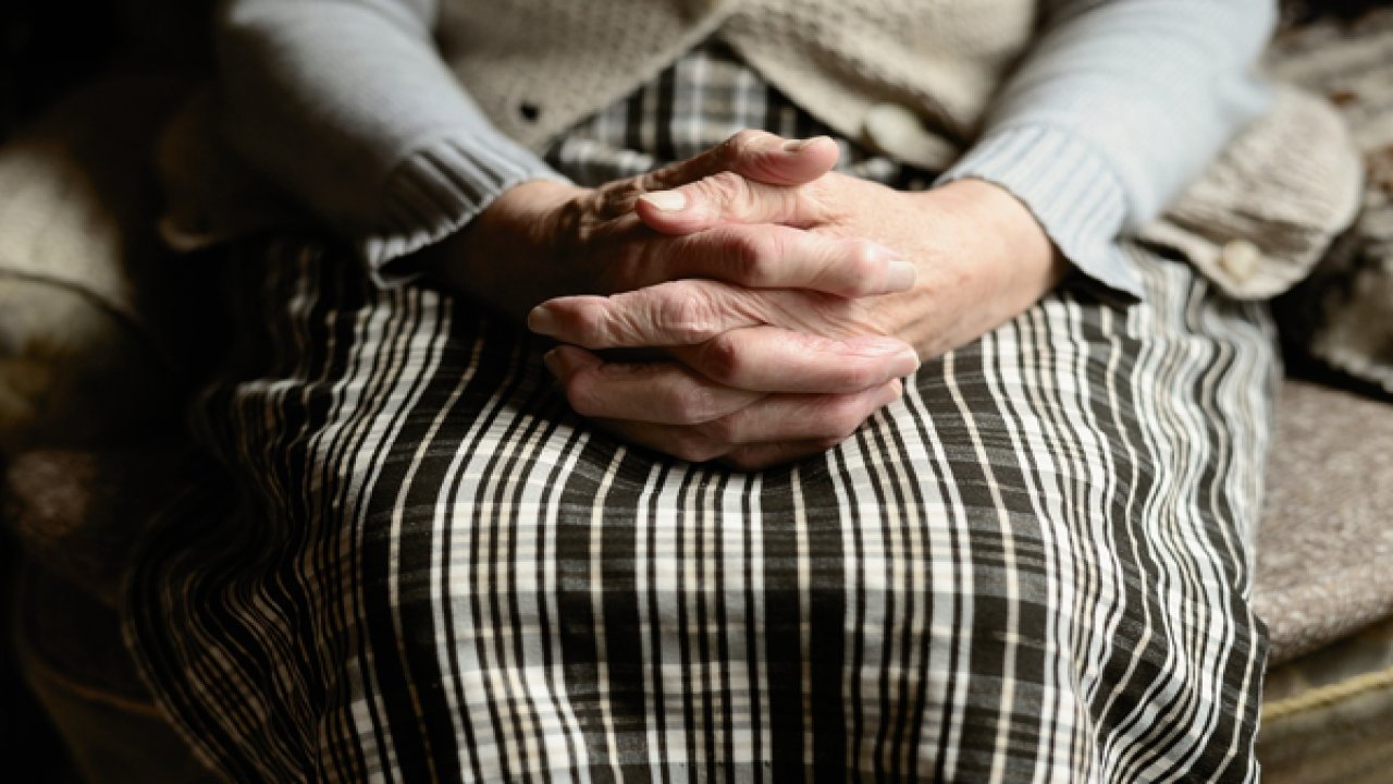 Sosyal ilişkileri iyi olan yaşlanmıyor!