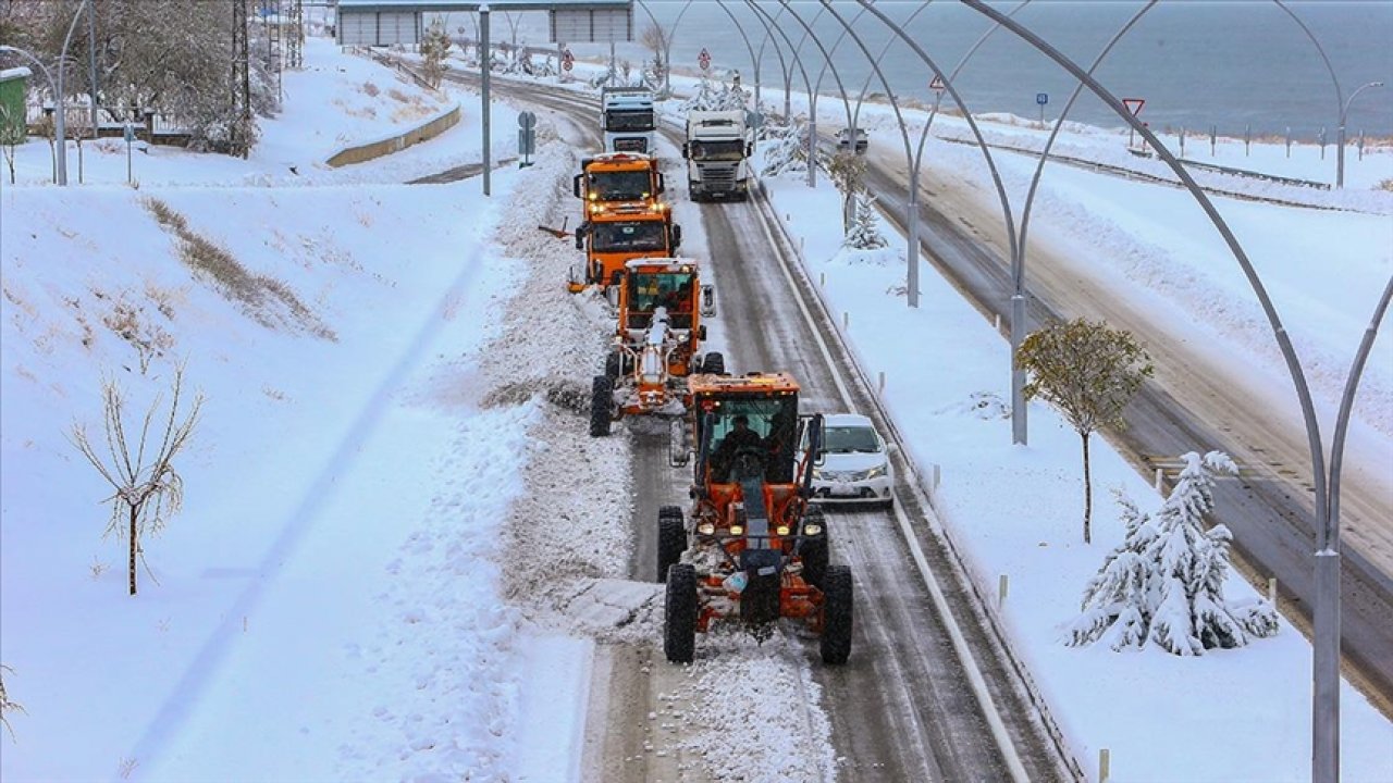6 ilde 320 iş makinesiyle karla mücadele edecek