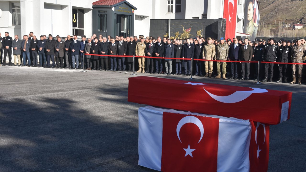 Uzman çavuş silah kazasında şehit oldu!