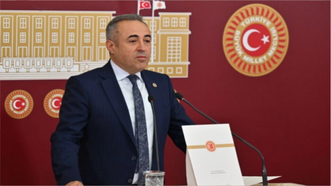 İrfan Karatutlu’dan Suriyeli eleştirisi! “Türk vatandaşlığının değeri bu mu?”