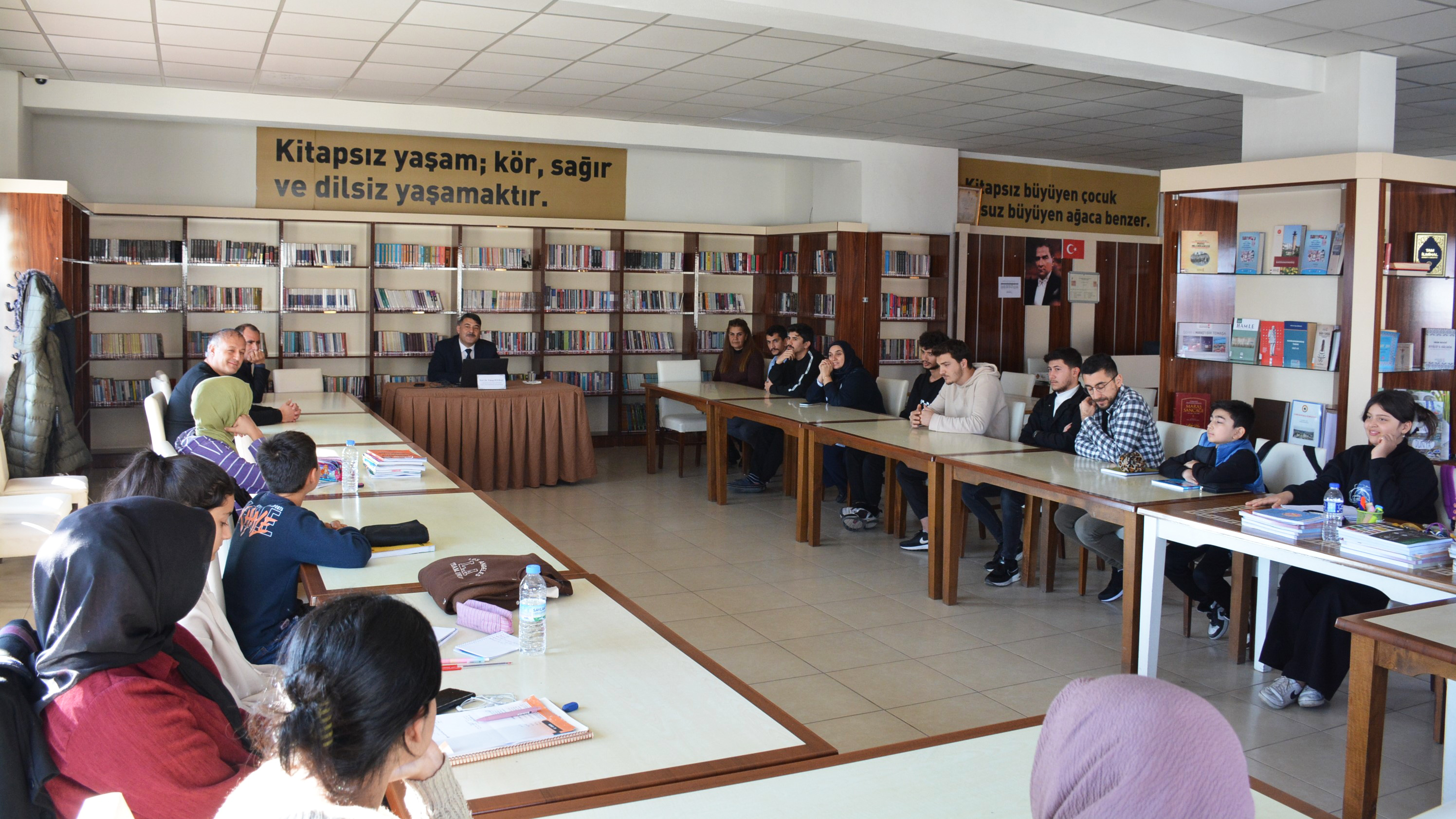 Kahramanmaraş’ta Kütüphane Söyleşileri’ne okurlardan büyük ilgi!