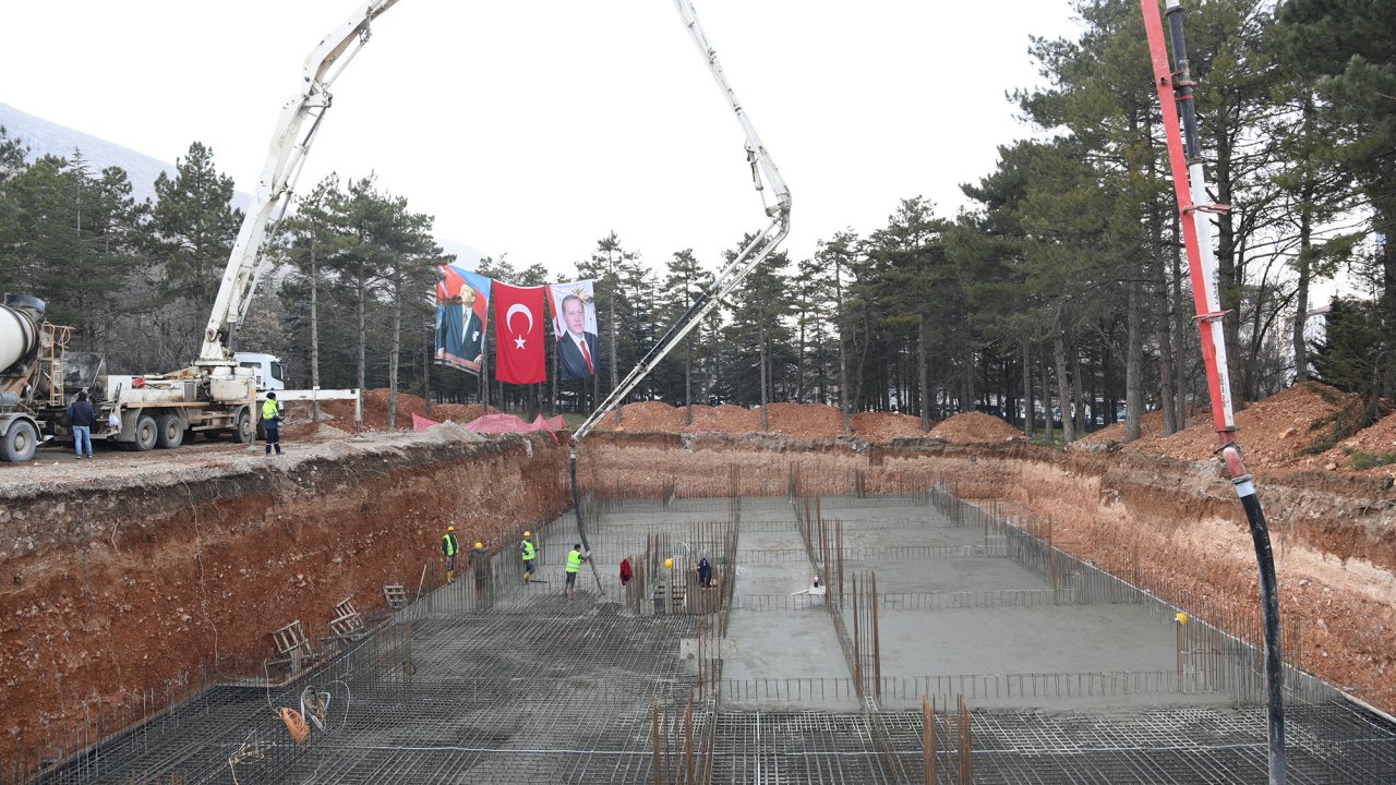 Kahramanmaraş Elbistan’da öğretmenevi’nin temeli atıldı