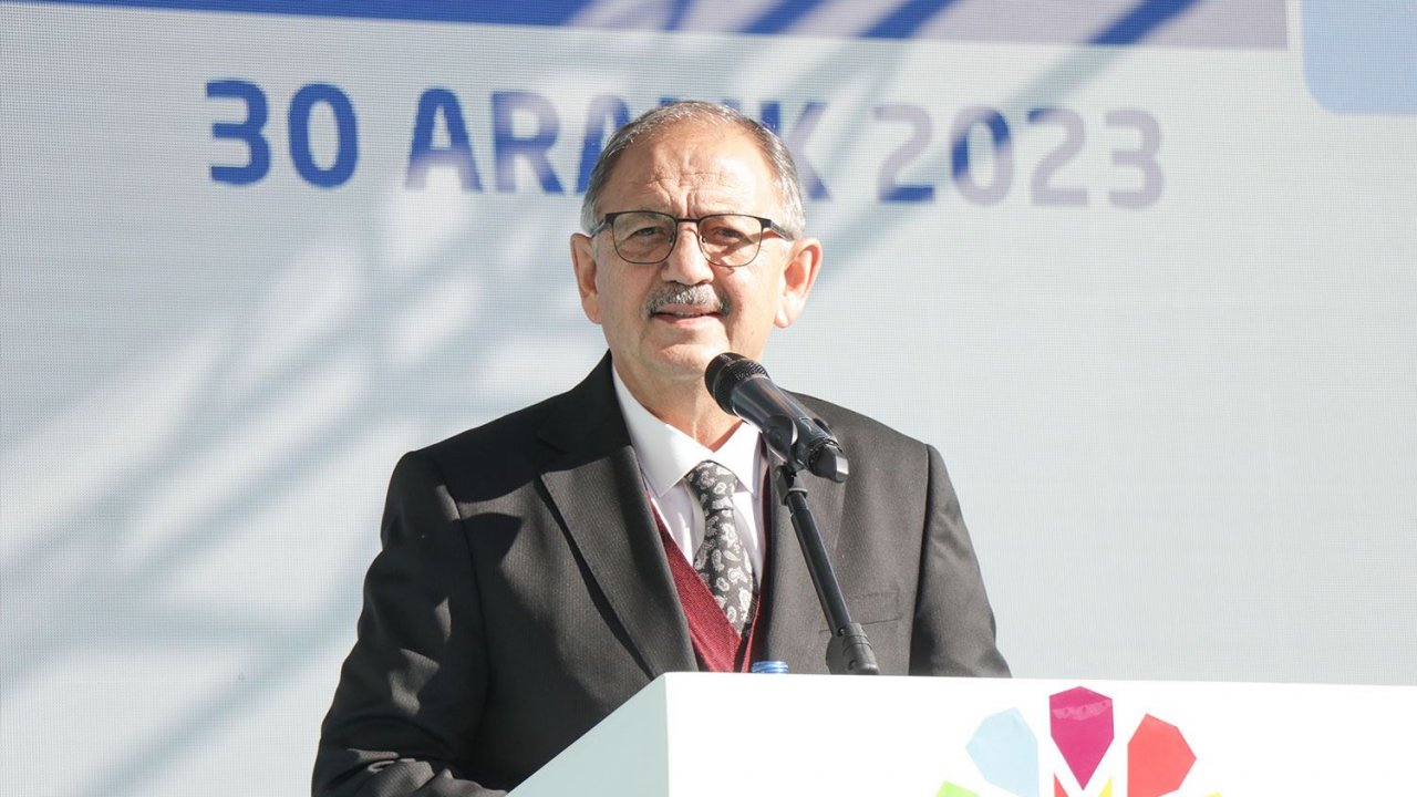 Bakan Özhaseki "Evinden dışarıda kalan 1 milyon 900 bin vatandaşımız var"