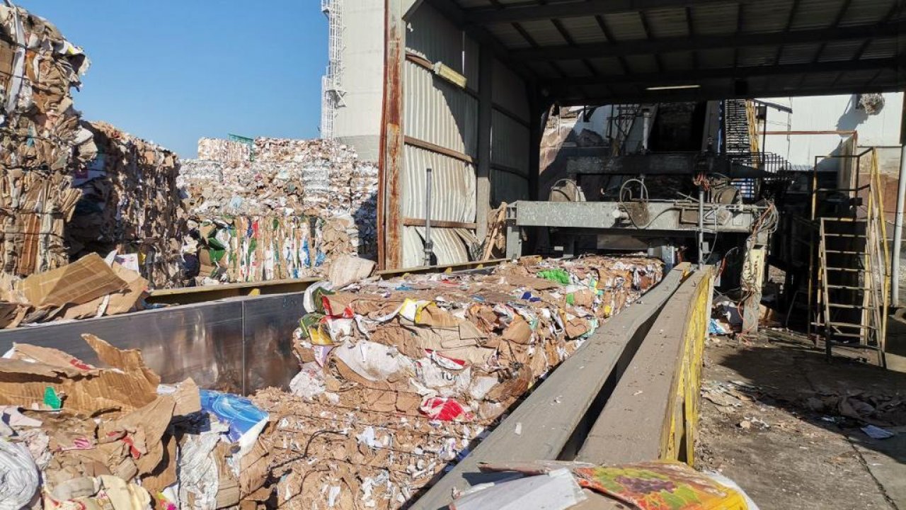 Kahramanmaraş’ta ağır hasar alan kağıt fabrikaları üretime başladı!