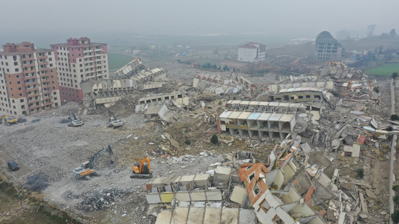Kahramanmaraş kamyon kamyon taşınıyor!