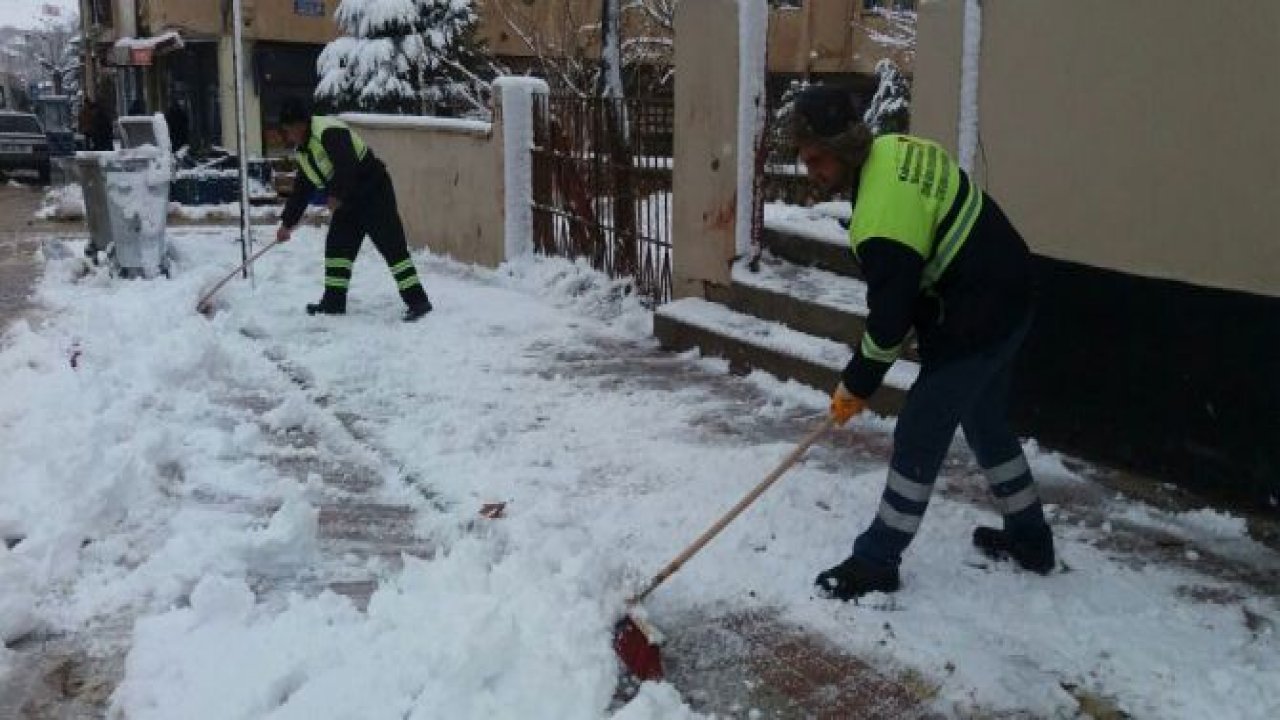 Kahramanmaraş’ta kar ile mücadeleye devam