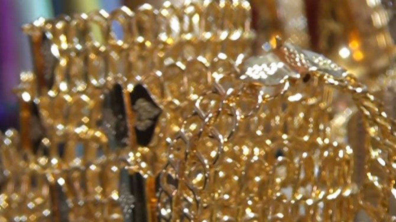 DÜĞÜNLERDE ‘ÇAKMA ALTIN’DÖNEMİ