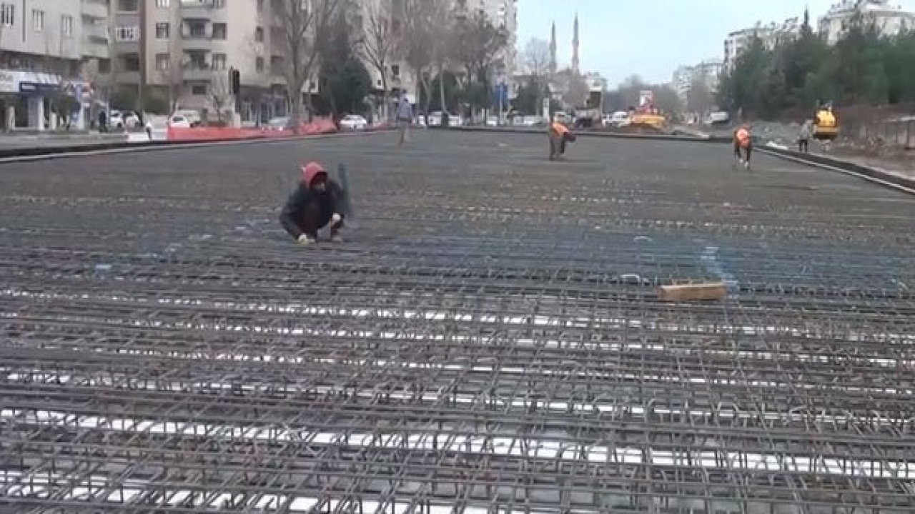 ÇUKUROVA TÜNEL KAVŞAK HIZLA İLERLİYOR