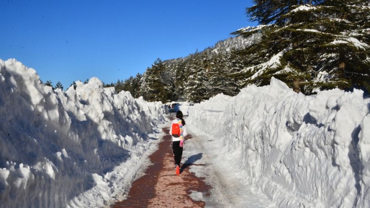 Başkonuş’ta kar heyecanı devam ediyor