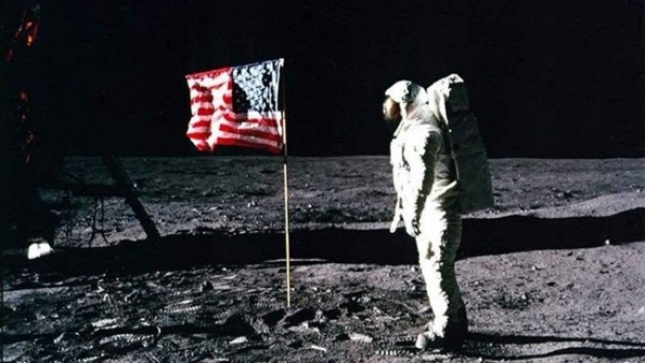 4 MİLYON DOLARA ''AY TOZU''