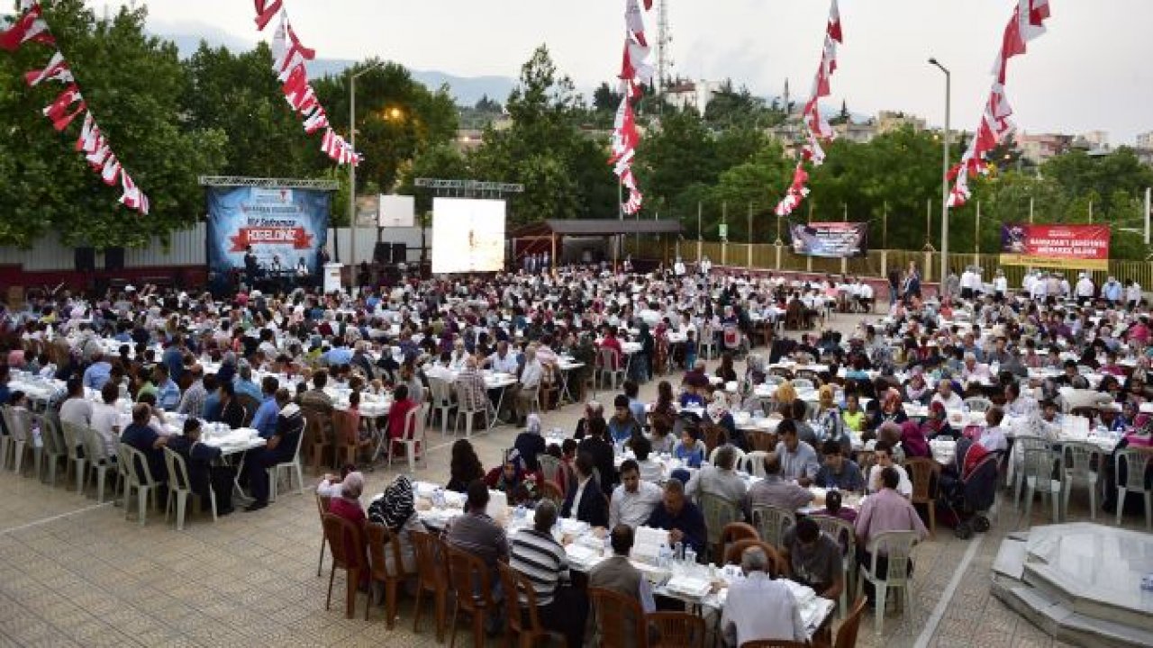 BÜYÜKŞEHİR’İN MAHALLE İFTARINA YOĞUN İLGİ