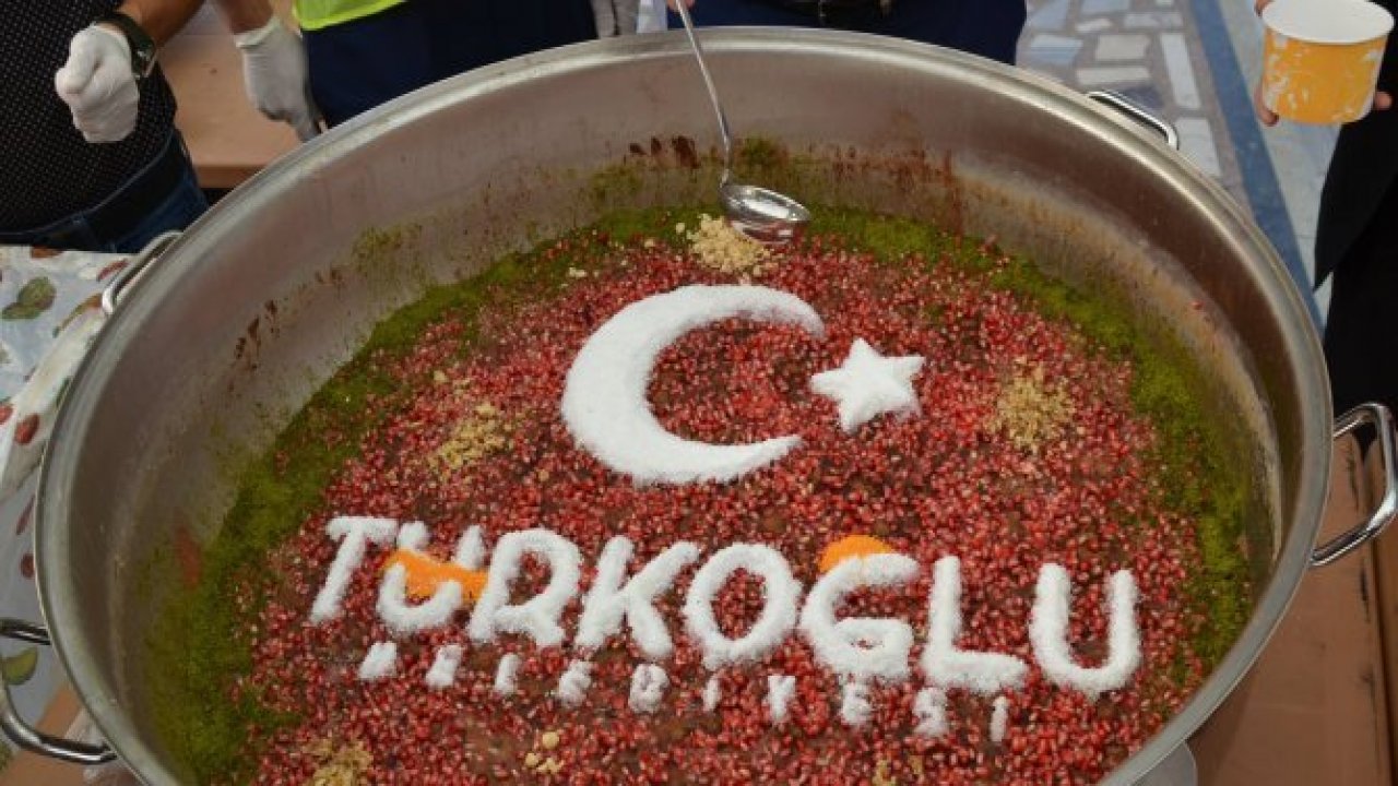 TÜRKOĞLU BELEDİYESİ GELENEKSEL AŞURE ETKİNLİĞİ DÜZENLEDİ