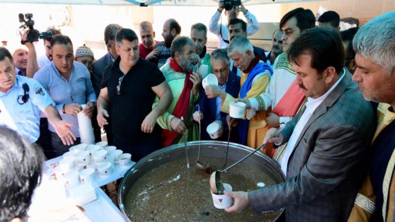 Afşin aşureye doydu