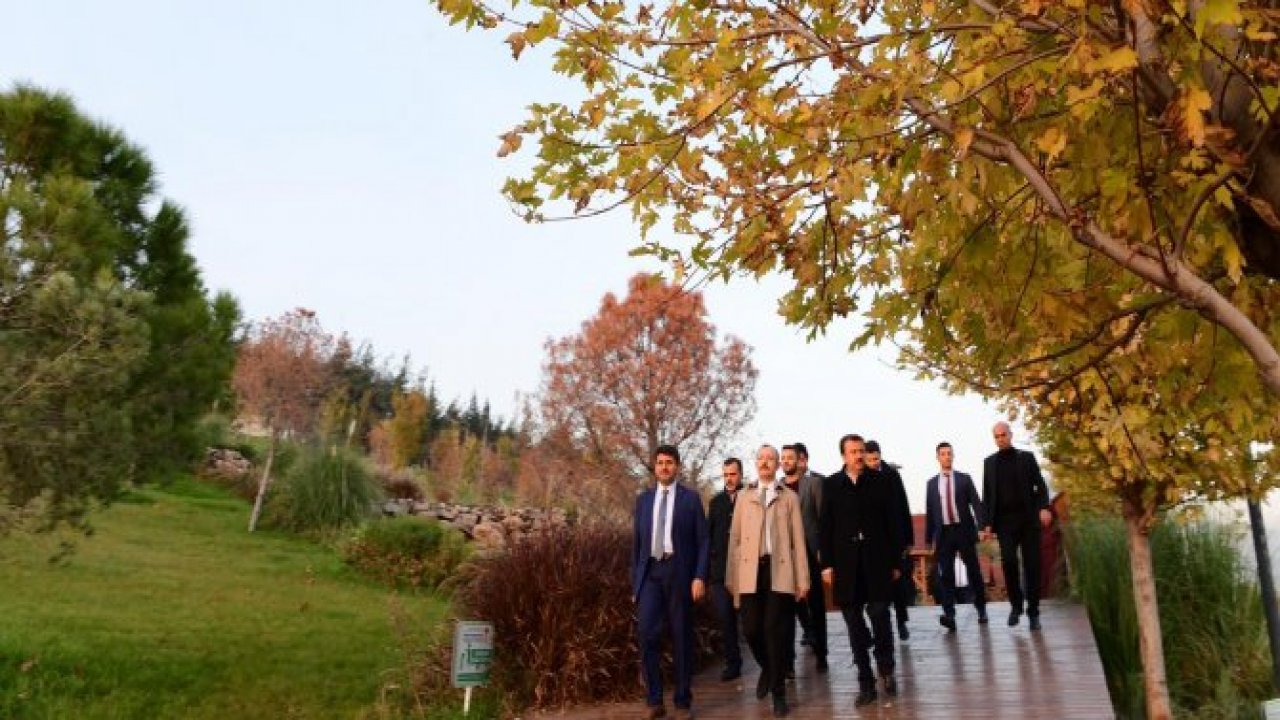 Başkan Erkoç Yaptığı Hizmetleri Bizzat Gösterdi