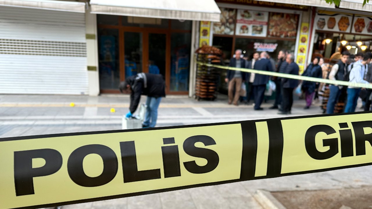 Kuyumcuya suikast girişimi! Maskeli katiller kurşun yağdırdı!