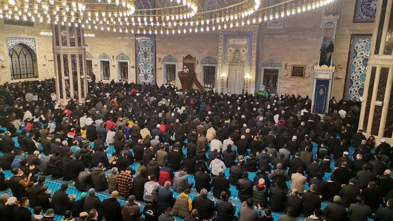 Deprem bölgesinde Regaip Kandili!