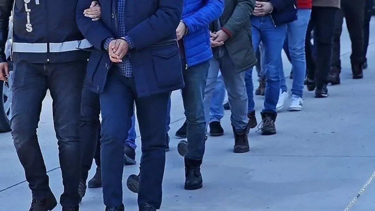 10 ilde dolandırıcılık operasyonu! 30 kişi yakalandı