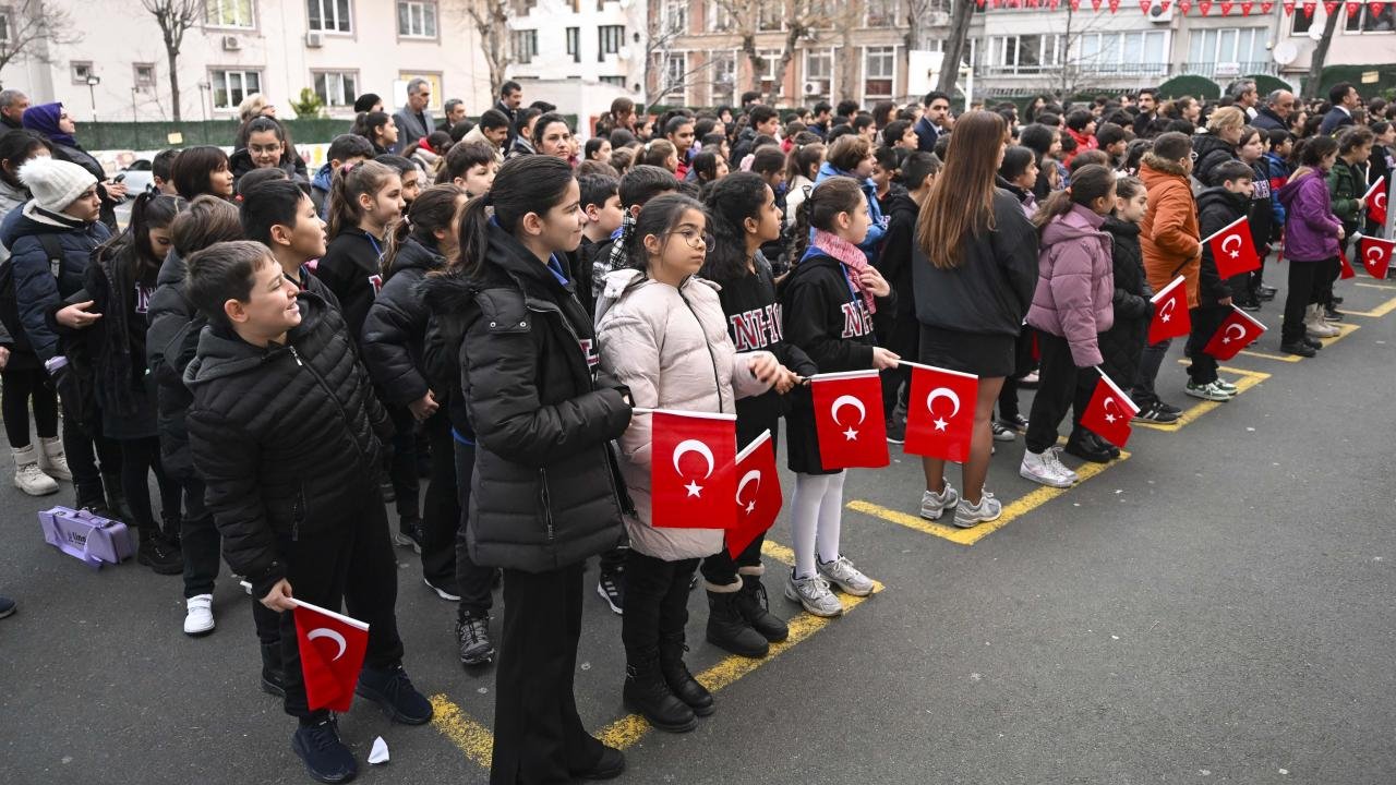 Kahramanmaraş’ta okullarda şehitlere saygı!