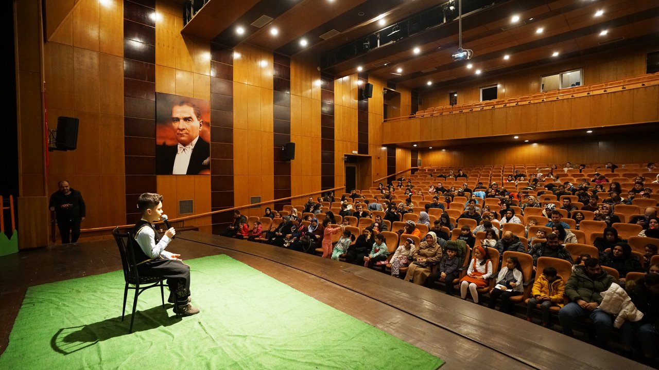Çocuklar Tospik’in Hikâyesini İzledi