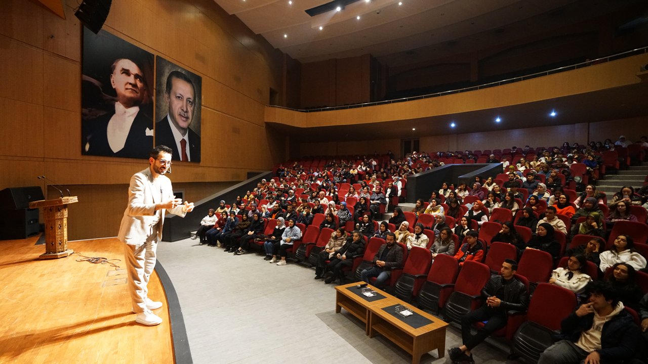 Gri Koç, Kahramanmaraş’ta Gençlerle buluştu!