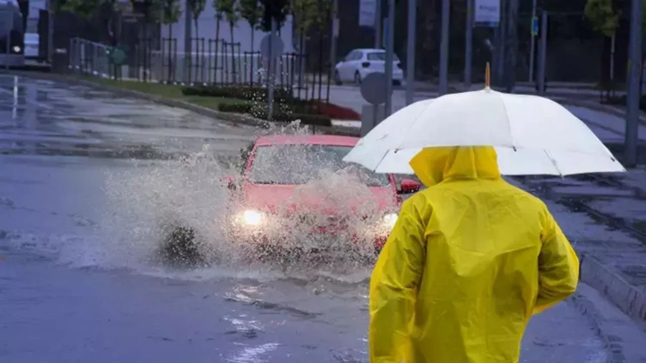 Kahramanmaraş'ta Şiddetli Sağanak Alarmı: 5 İlçe tehdit altında!