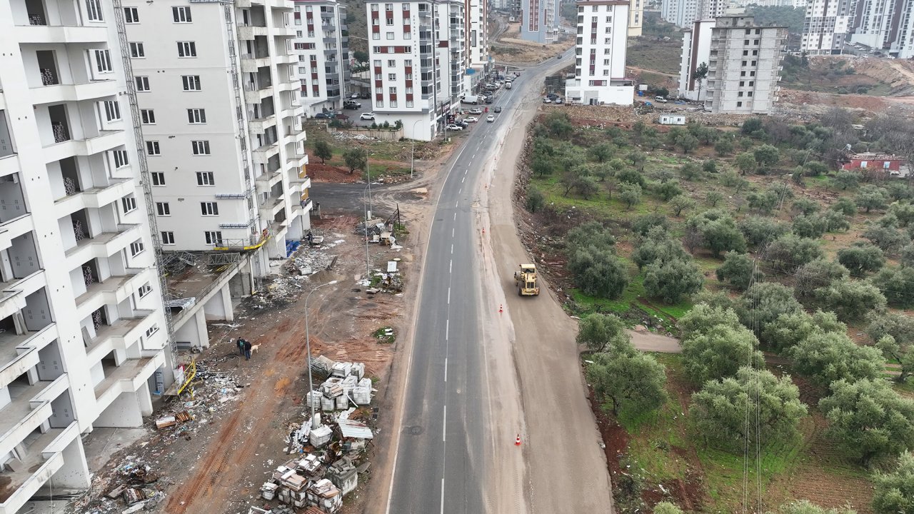 Kahramanmaraş’ta Ulaşım Konforu Artıyor! Büyükşehir Belediyesi'den 183. Sokağa Çifte Yenilik!