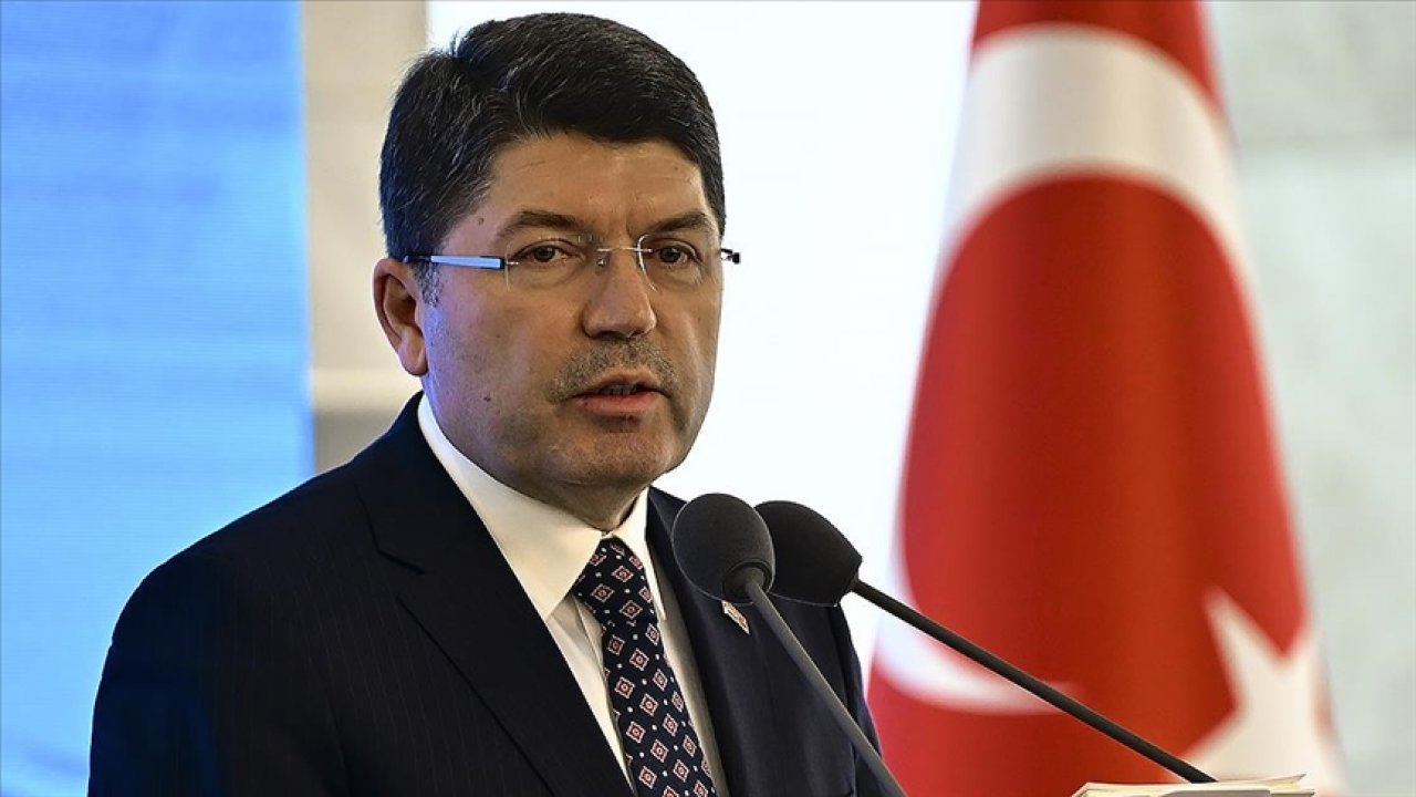 Bakan Tunç Anayasayı 82 model araca benzetti!