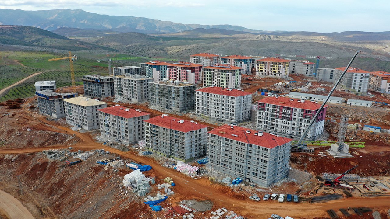Kahramanmaraş'ta Yeni Evlerin Anahtarları Sahiplerini Bulacak